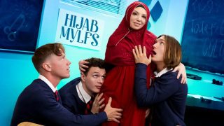 Hijab Mylfs – Butuh Wanita Sejati Buat Puasin Tiga Kontol Sekaligus