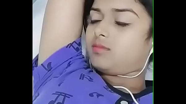 Tonton Video Cewek Desi Bikin Makin Pengen, Gerakan Dan Tatapan Bikin Nafsu Memuncak!
