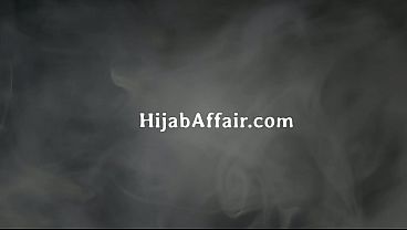 Ibu Tiri Arab Kira Kontolku Lampu, Sampe Ujungnya Basah Kena Cairan.