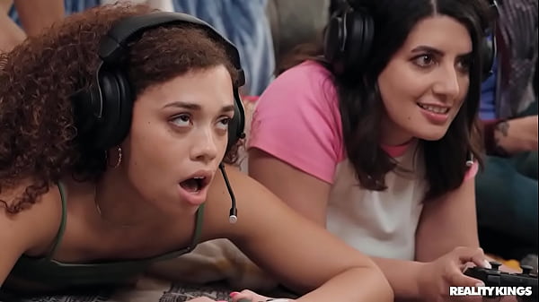 Mode Co-op Ngewe Buat Cewek Gamer / Raja-raja Realita