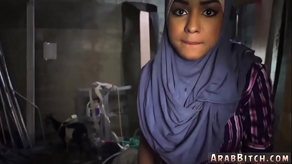 Anak Gadis Arab Dan Ibu-ibu Muslim Di Titik Jatuh Pantat, 23km Dari Kota, Bikin Makin Greget.
