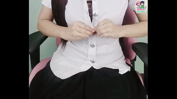นักศึกษาเซ็กซี่นิวหลุดคลิปโชว์ของหวานหน้าโต๊ะคอม ใช้จู้ปอมยัดใส่ตัวเองแรงมาก