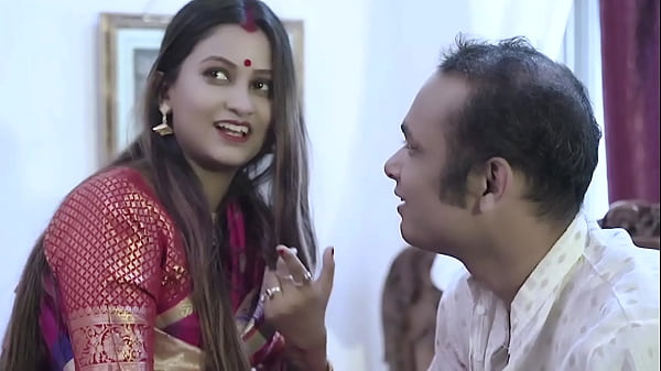 Suami Istri India Asik Mainin Memek Basah Sambil Ngomongin Bahasa Hindi, Bikin Makin Greget.