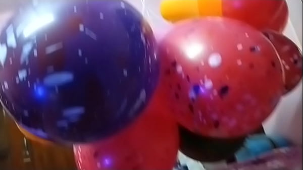 Wanita India Main Balon Kempes, Bikin Makin Basah Dan Panas.
