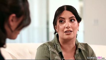 Ibu Tiri Montok Melayani Titan Hitam Anak Tirinya