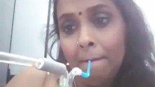 Bhabhi Abu-abu Ngentot Hookah, Mulus Tanpa Busana.