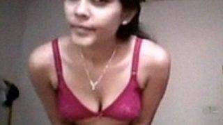 Dehati Kamuu Telanjang Sendirian, Video Panas Penuh Nafsu