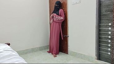 Ngentot Pertama Sama Pacar Hijab India Yang Malu-malu Tapi Binal