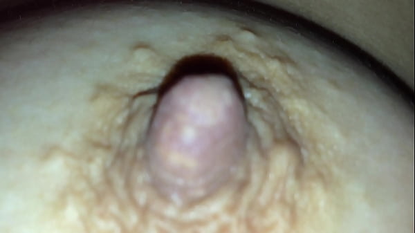 Menyentuh Dada Pacar China Sambil Sange Berat