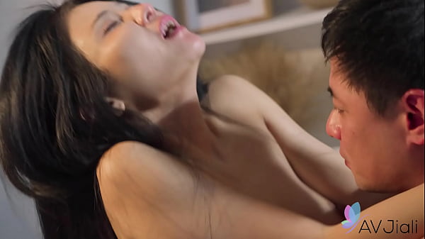Istri Rumahan Tionghoa, Xian’erai, Kebanjiran Kontol Keras Dan Nikmatin Tiap Detiknya.