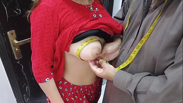 Desi Indian Village Wife Ke Gand Ka Chhed Tailor Se Kapde Silwane Ke Badle Chudwa Diya, Bada Garam Aur Saaf Hindi Aawaz Mein
