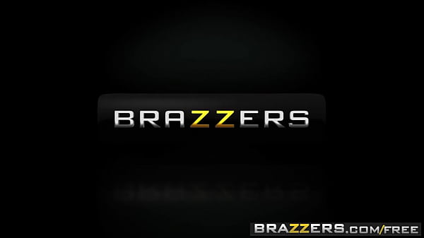 Nonton Brazzers Exxtra – Casey Calvert – Kontol Hantu Solid Bikin Tembem Mulus Merem Melek
