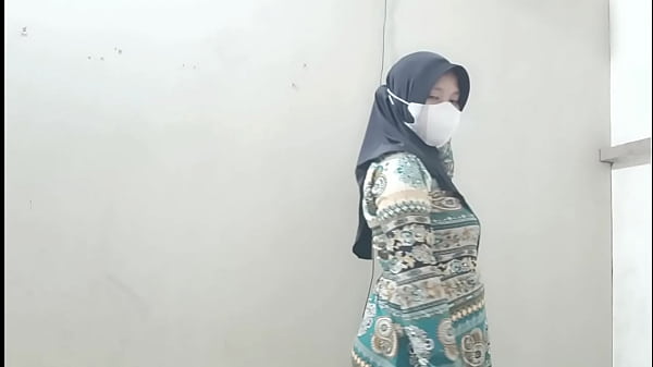 Ngentot Istri Tetangga Pas Suami Lagi Kerja, Enak Banget