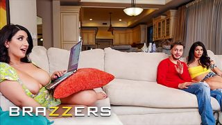 Sarah Arab Menggoda Pacar Temen Sekamar, Ngewe Panas Diam-diam Di Belakang – Brazzers