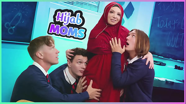 Hijab Real Mantap, Melayani Tiga Batang Sekaligus Sampai Puas.