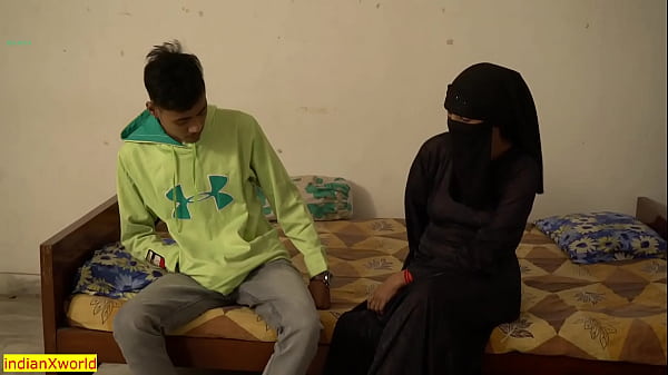 Ibu Mertua Lagi Sange, Temen Suami Mainin Istri Di Kamar Kosong!