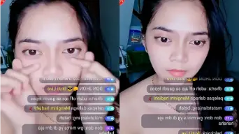 Live Cewek Seksi Toge Buka Bra, Crot Di Depan Mata