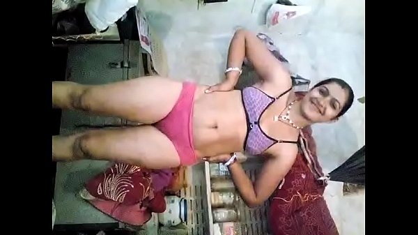 Lagi Desi Panas, Lagu Penuh Bumbu Yang Bikin Meleleh.