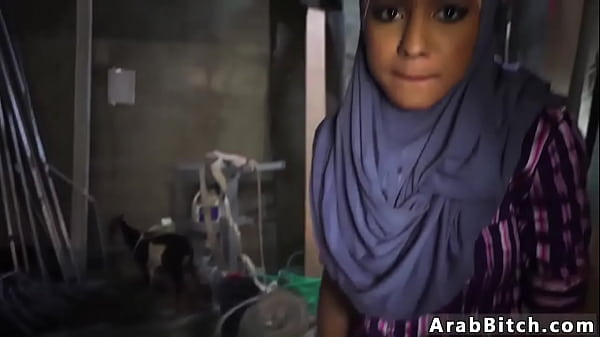 Booty Arab Ketat, Titik Jatuh Pantat, 23km Dari Markas