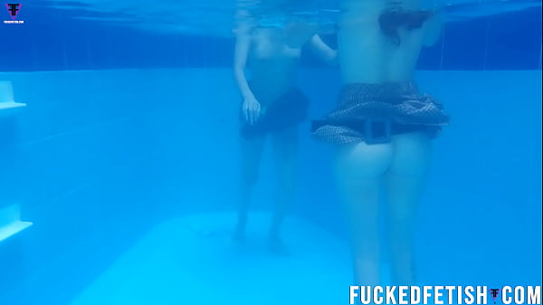 Yessica Bunny Dan Helen Bintang Cabul, Duet Seksi Di Kolam Renang Bikin Makin Menggebu.