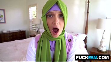 Hijab Hot Izzy Lush Ngencengin Kontol Pertama Bareng Donnie Rock