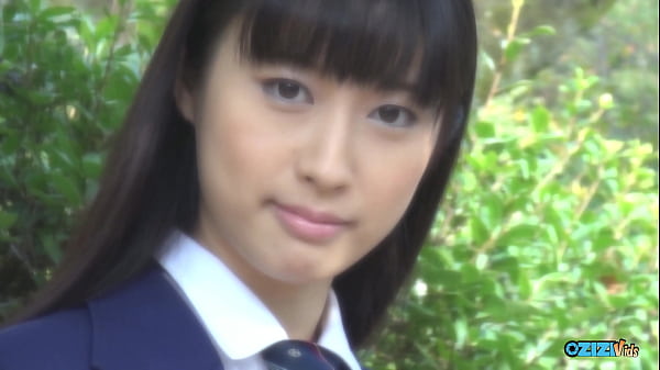 Gadis Asia Imut Biarin Dijilat Memek Di Ruang Ganti Sebelum Ngecap Kontolnya.