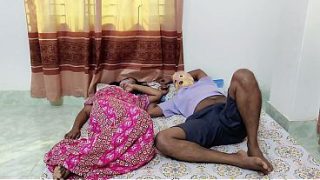Istri Desi Tidur Sekamar Sama Kakak Tiri, Malem-malem Jadi Panas.