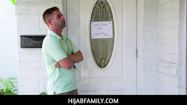 Hijabfamily – Pantat Arab Sempurna, Malaikat Anal Diobok-obok!