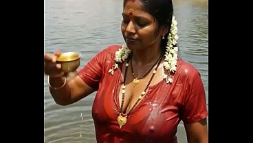 Desi Bhabhi Ai, Siap Memuaskan Nafsu Liarmu Dengan Tubuh Montok Dan Gerakan Hot Yang Bikin Tepar.
