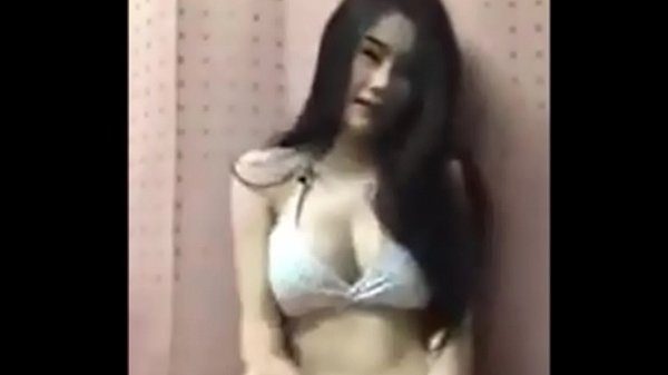 Asiática Goyang Panas Di Live Fb Bikin Crot