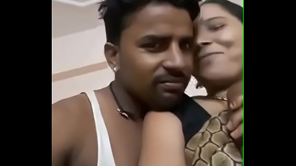 Desi Aunty Dipencet, Montoknya Minta Ampun