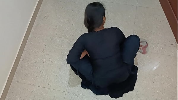 Cewek Pembantu India Desi Lagi Digenjot Sama Bos Kamar, Suara Hindi Jelas Banget, Memeknya Basah Kuyup.