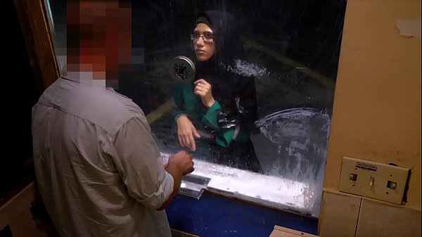 Arab Telanjang – Cewek Arab Nekat Ngeseks Demi Duit Di Motel Miring