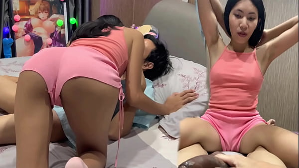 Ibu Tiri Panas Puasin Nafsu Gue, Dia Juga Biarin Gue Rekam Adegan Mesum Itu!!
