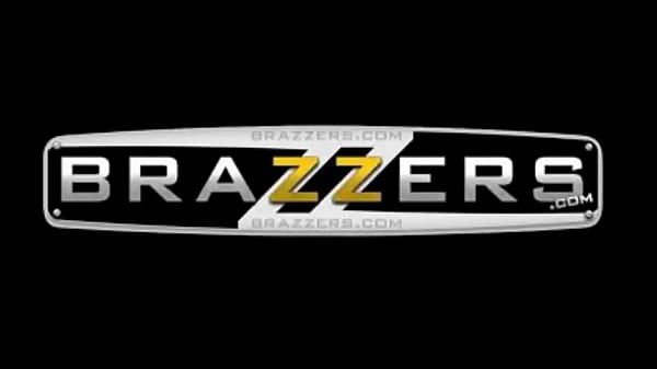 Tonton Bokep Hot Brazzers, Bintang Porno Montok, Toket Gede Bikin Tegang!