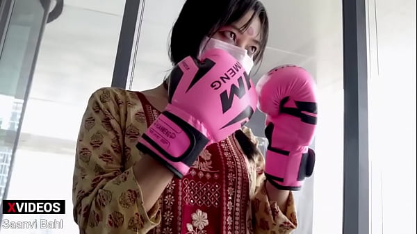 Desi Petarung Ufc Cewek Bikin Lawan Mampus Pake Pukulan Kayak Pro, Bikin Basah.