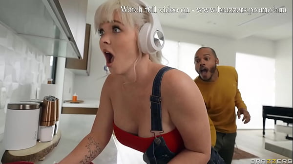 Teman Cewek Gue Yang Montok Lagi Ngewe Dari Belakang!! – Kay Carter, Delilah Day / Brazzers / Tonton Full Di Www.brazzers.promo/ana