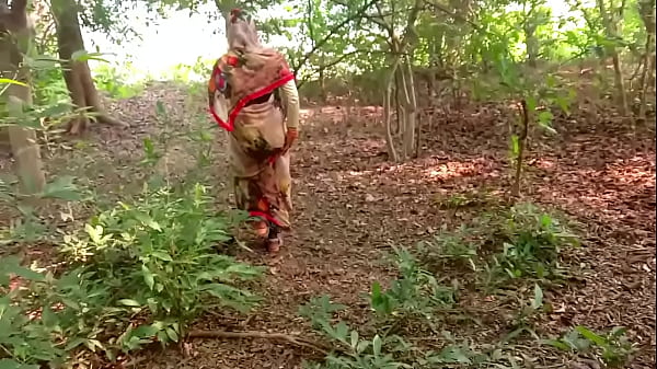 Malam Natal Paling Gila Di Hutan, Radhika Desi Siap Bikin Nafasmu Sesak.