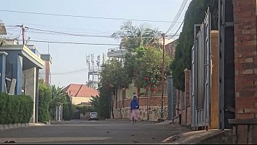 Gw Liat Emak Arab Lagi Colmek Di Pinggir Jalan Deket Rumah, Bikin Pengen Ngewe