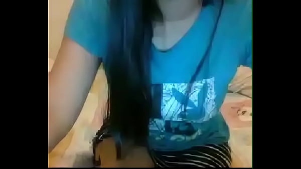 Gadis Indonesia Seksi Goyang-goyang Di Webcam Camfrog, Bikin Ngilu Dan Panas!