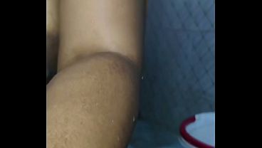 Ibu Tiri Desi India Mandi, Mms Kamera Tersembunyi, Istri Asli