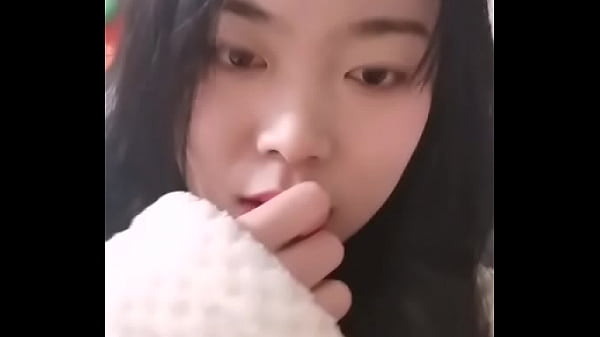 Gadis China Yang Seksi Dan Menggoda Siap Memuaskan Hasratmu.