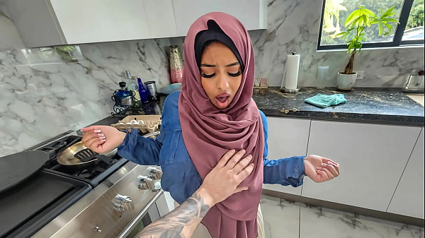 Istri Hijab Panas Mau Selamatkan Pernikahan Dengan Belajar Ngewe Mulut Dan Bicara Mesum – Nafsu Hijab